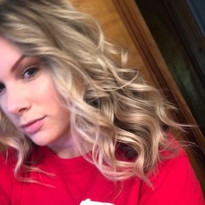 Meet your Posher, Deanna